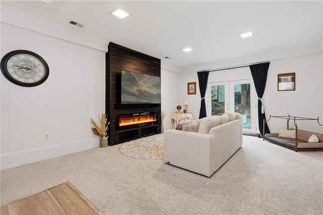 2525 Spalding Drive, Atlanta, GA 30350