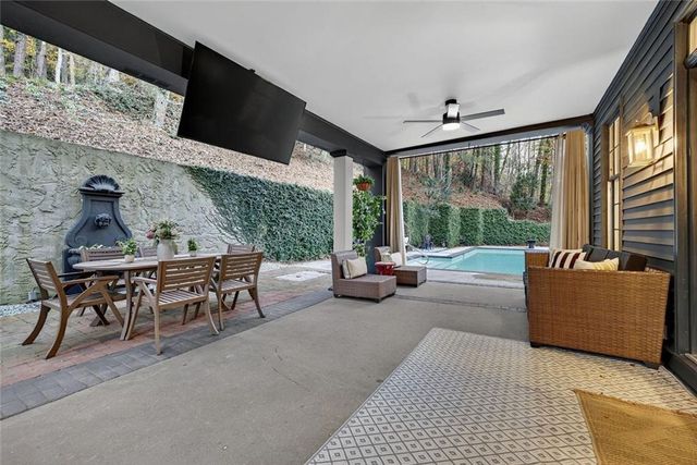 2525 Spalding Drive, Atlanta, GA 30350