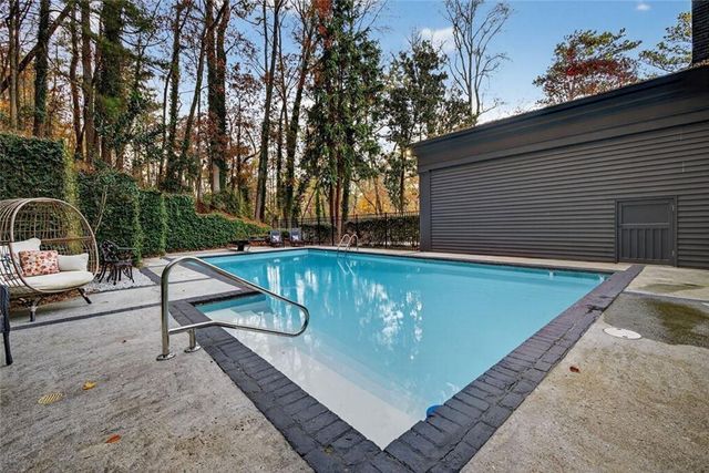 2525 Spalding Drive, Atlanta, GA 30350