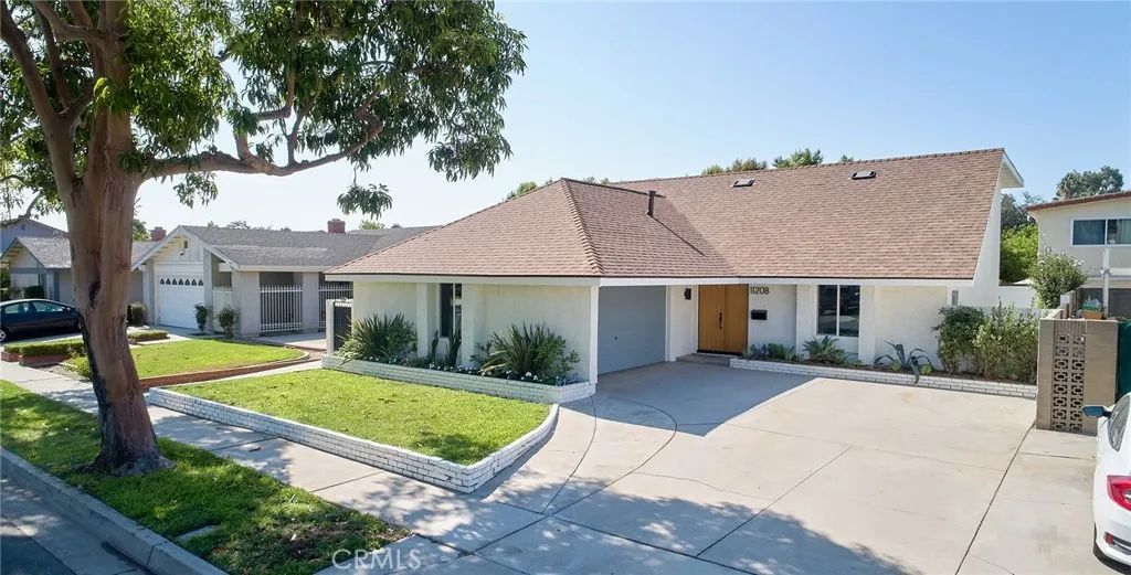 11208 Rose, Cerritos, CA 90703