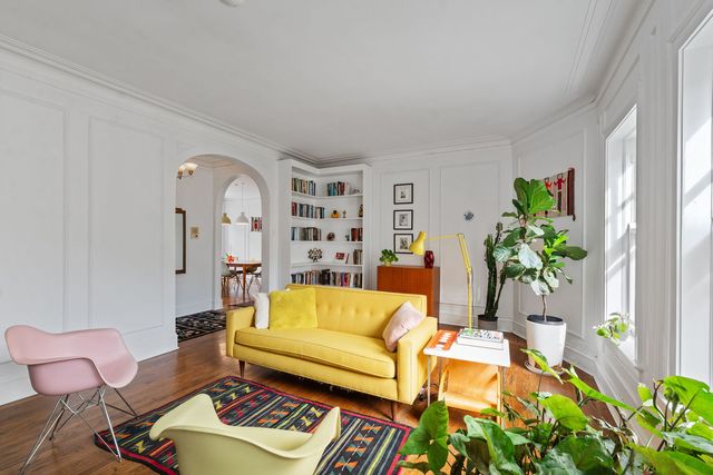 548 Sheridan Road 2N, Evanston, IL 60202