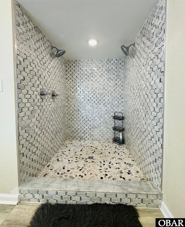 Image 16 of property listing at 102 E Widgeon Drive Lot 201, Duck, NC 27949