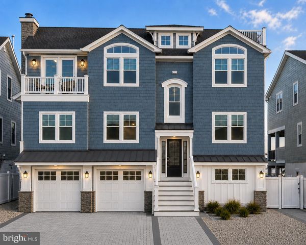 310 CENTRAL AVE, Ship Bottom, NJ 08008