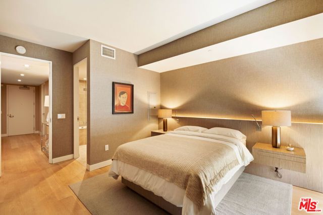 6250 Hollywood Boulevard 8M, Los Angeles, CA 90028