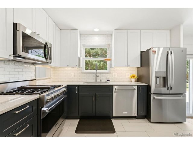 977 S Johnson St SE, Lakewood, CO 80226