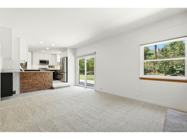 977 S Johnson St SE, Lakewood, CO 80226