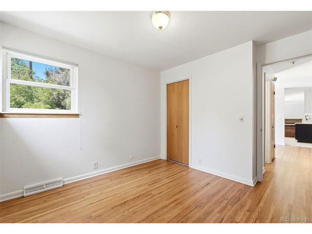 977 S Johnson St SE, Lakewood, CO 80226