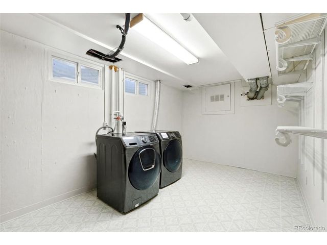 977 S Johnson St SE, Lakewood, CO 80226