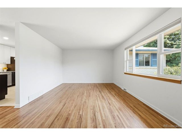 977 S Johnson St SE, Lakewood, CO 80226