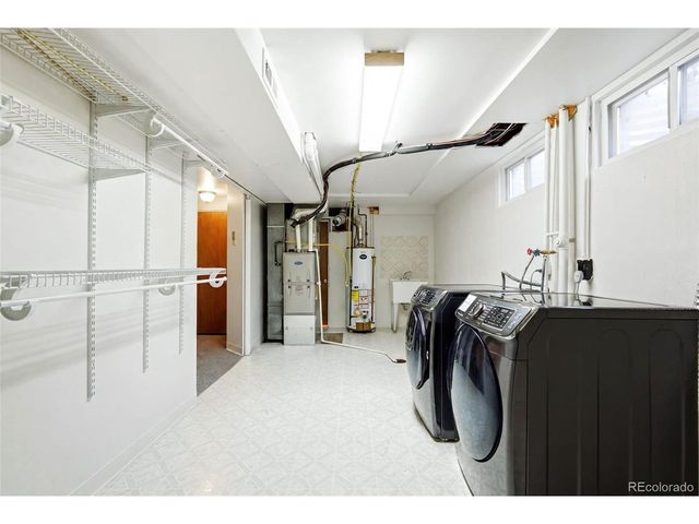 977 S Johnson St SE, Lakewood, CO 80226