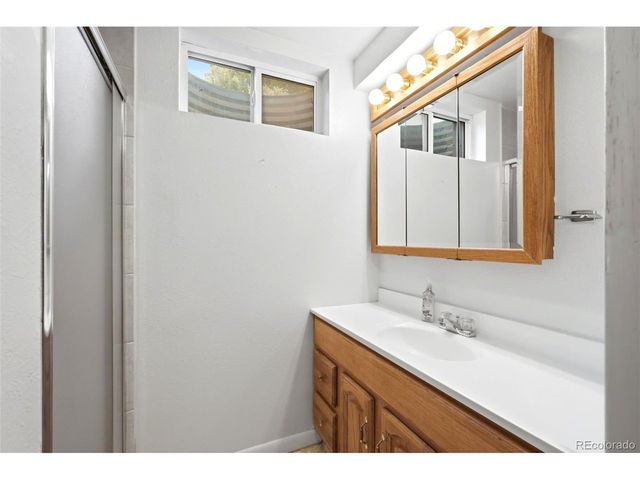 977 S Johnson St SE, Lakewood, CO 80226