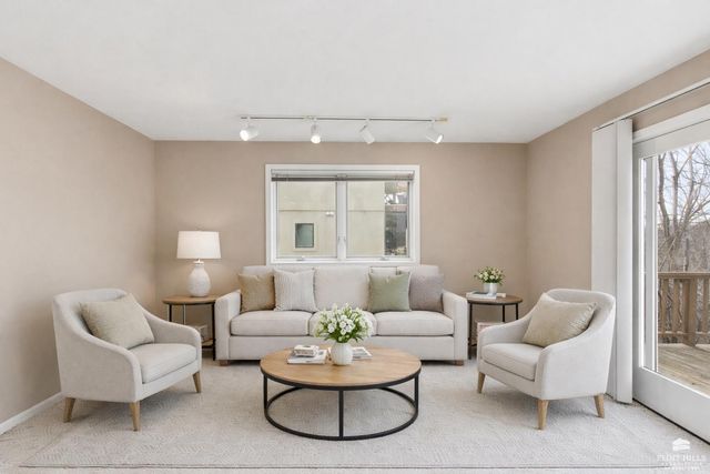 2020 Rockhill Circle, Manhattan, KS 66502