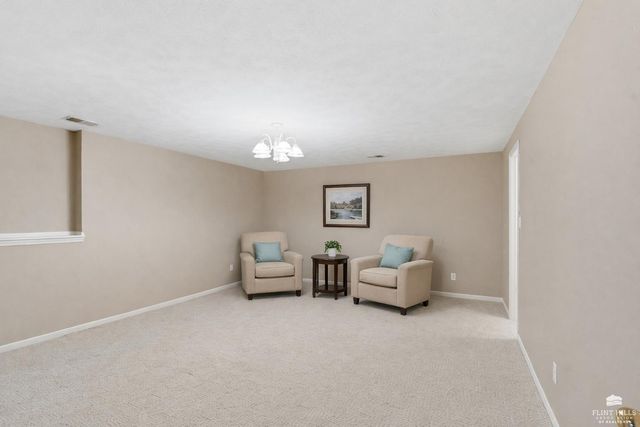 2020 Rockhill Circle, Manhattan, KS 66502