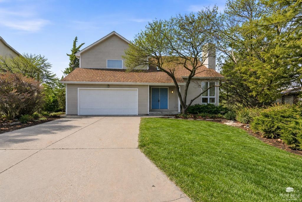 2020 Rockhill Circle, Manhattan, KS 66502