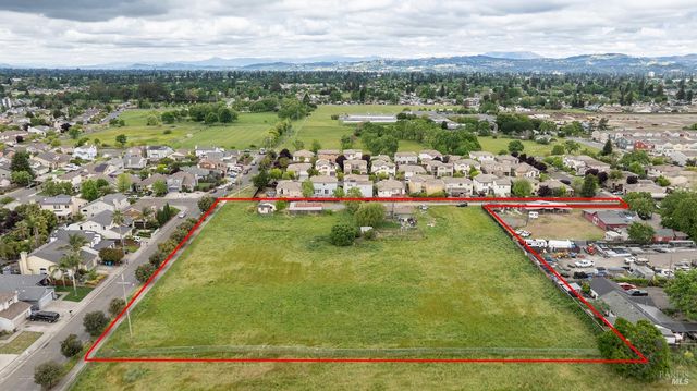 2803 Dutton Mdw, Santa Rosa, CA 95407