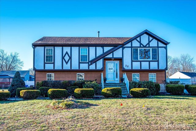22 Oloughlin Drive, South Plainfield, NJ 07080