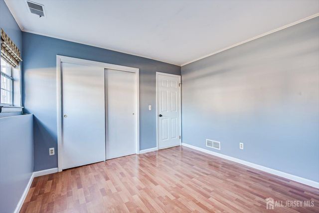 22 Oloughlin Drive, South Plainfield, NJ 07080