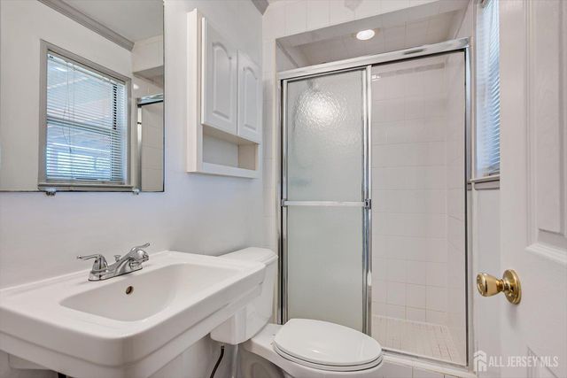 22 Oloughlin Drive, South Plainfield, NJ 07080