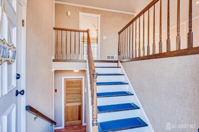 22 Oloughlin Drive, South Plainfield, NJ 07080