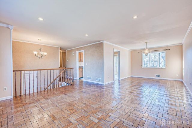 22 Oloughlin Drive, South Plainfield, NJ 07080