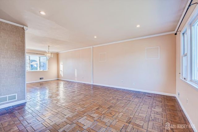 22 Oloughlin Drive, South Plainfield, NJ 07080