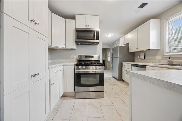 3725 SPOTTSWOOD AVE, Memphis, TN 38111