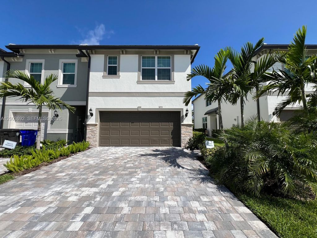 3235 Watercress DR, Lauderdale Lakes, FL 33311