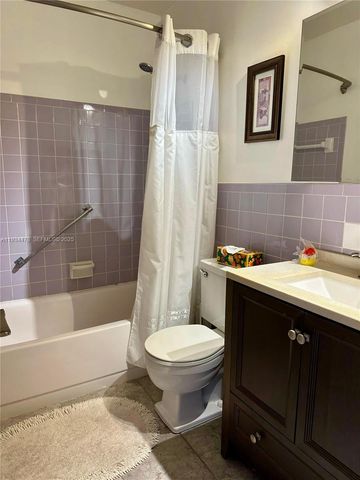 15600 NE 6th Ave 34A, Miami, FL 33162