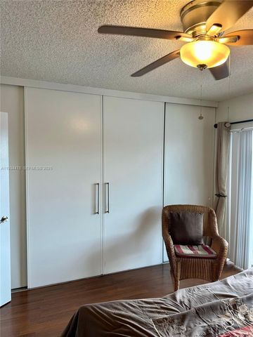 15600 NE 6th Ave 34A, Miami, FL 33162