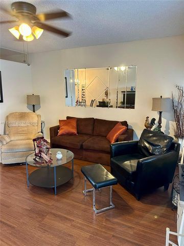 15600 NE 6th Ave 34A, Miami, FL 33162