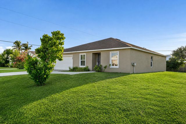1122 SW Del Rio Boulevard, Port St. Lucie, Port St Lucie, FL 34953