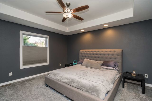 3548 E Highview Drive, Des Moines, IA 50320