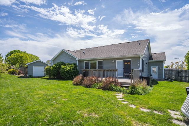3548 E Highview Drive, Des Moines, IA 50320