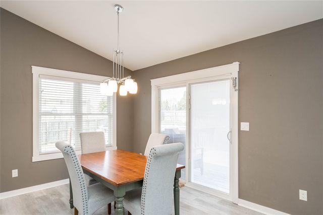 3548 E Highview Drive, Des Moines, IA 50320