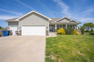 3548 E Highview Drive, Des Moines, IA 50320