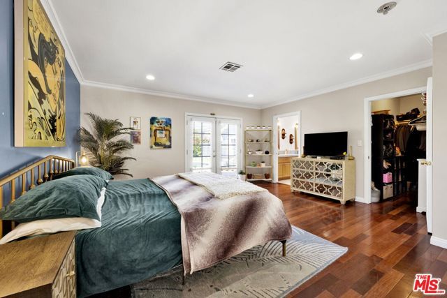 15513 Cohasset Street, Van Nuys (los Angeles), CA 91406