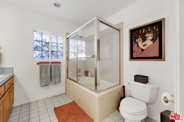 15513 Cohasset Street, Van Nuys (los Angeles), CA 91406