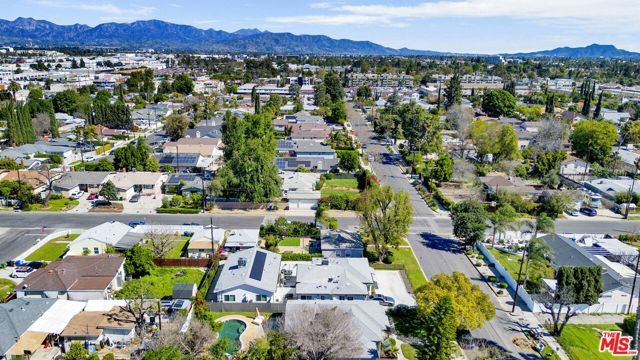 15513 Cohasset Street, Van Nuys (los Angeles), CA 91406
