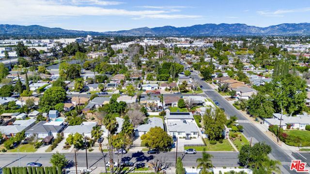 15513 Cohasset Street, Van Nuys (los Angeles), CA 91406