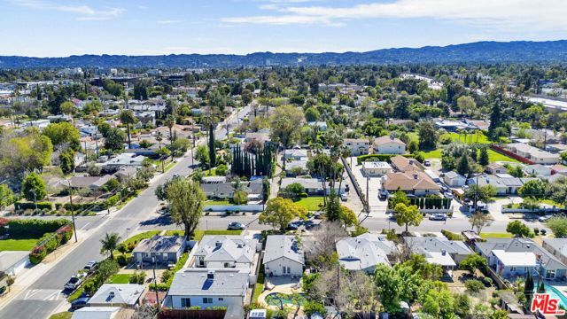 15513 Cohasset Street, Van Nuys (los Angeles), CA 91406