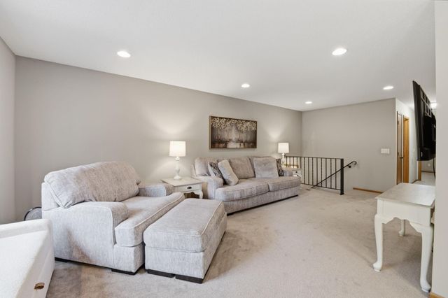 7801 119th Avenue N, Champlin, MN 55316