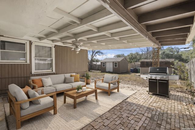 106 Bella Vista Drive, San Antonio, TX 78228