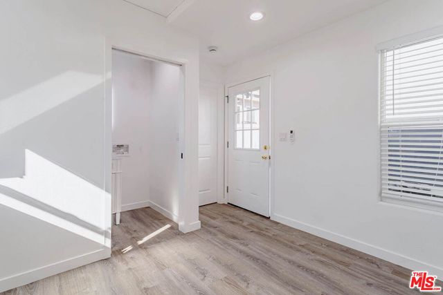 1812 W Glenoaks Boulevard E, Glendale, CA 91206