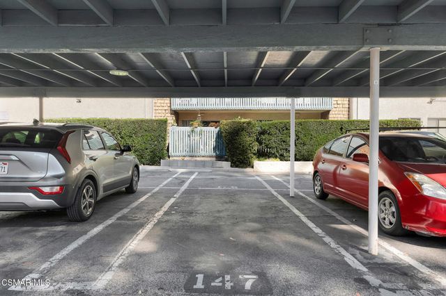 5700 Etiwanda Avenue 113, Tarzana, CA 91356