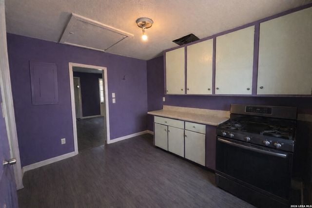 130 Tesla, San Antonio, TX 78228