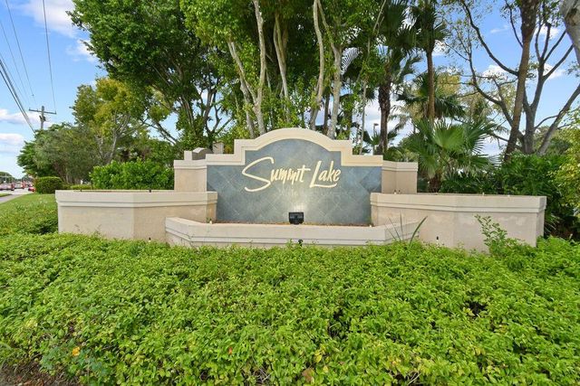 952 Summit Lake Drive, West Palm Beach, FL 33406