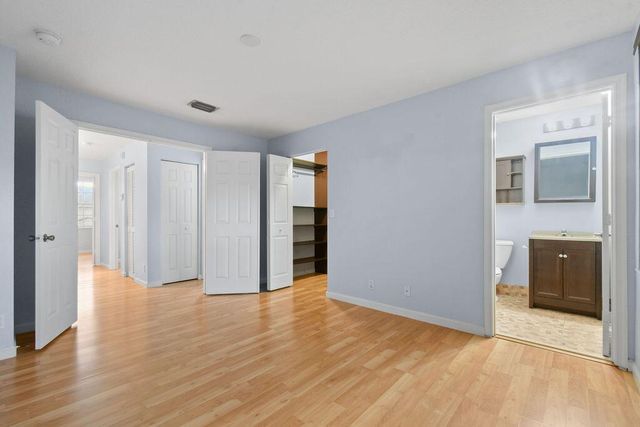 952 Summit Lake Drive, West Palm Beach, FL 33406