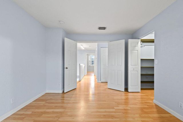 952 Summit Lake Drive, West Palm Beach, FL 33406