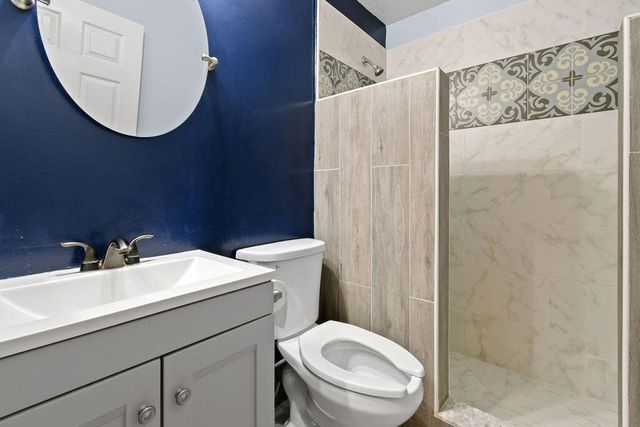 952 Summit Lake Drive, West Palm Beach, FL 33406
