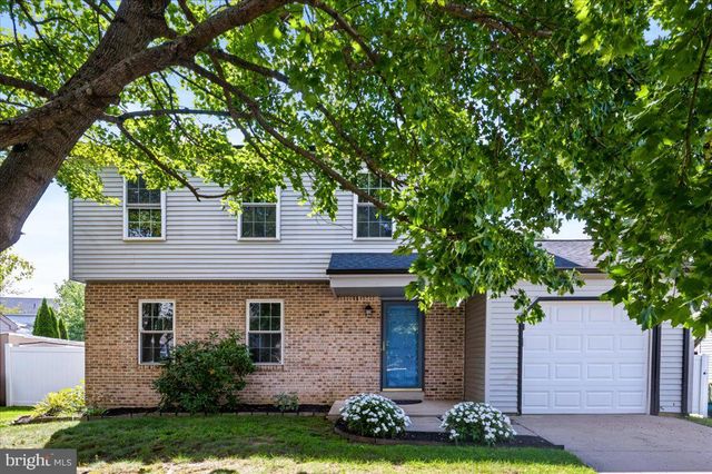 25 AVIGNON DR, Newark, DE 19702